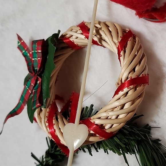 VINTAGE CHRISTMAS DECORATIVE ASSORTMENT 24 PIECE  TOTAL - Picture 6 of 11